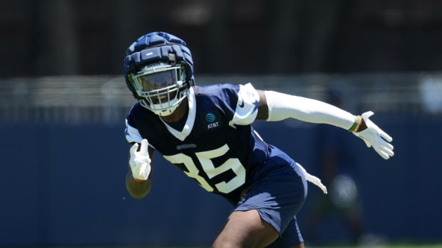 Jul 27, 2023; Oxnard, CA, USA; Dallas Cowboys linebacker DeMarvion Overshown (35) wears a Guardian helmet cap during training camp at Marriott Residence Inn-River Ridge Playing Fields. Mandatory Credit: Kirby Lee-USA TODAY Sports